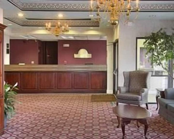 Days Inn By Wyndham Saint Pauls Экстерьер фото